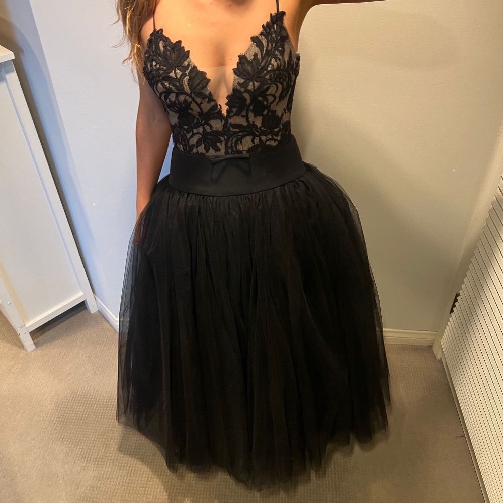 Monique Lhuillier ballgown black tie dress